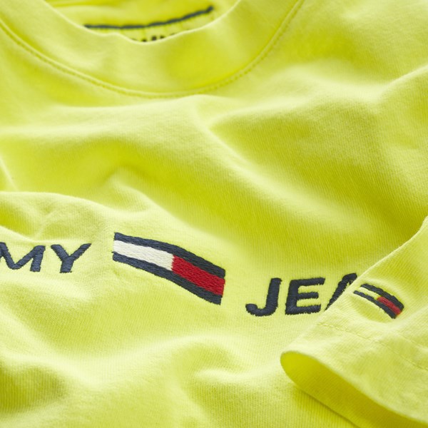 TOMMY JEANS SMALL TEXT TEE SAFETY YELLOW 